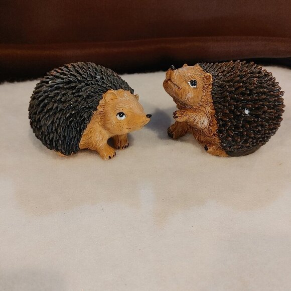 Posee Decor Sculptural Little Hedgehog Statues - Picture 1 of 9